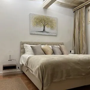  Apartment Unique And Antique Italy